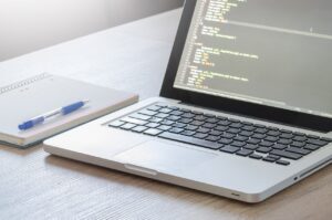 Comprendre le jeu caché du Back Office de votre site Internet : une plongée dans univers High Tech